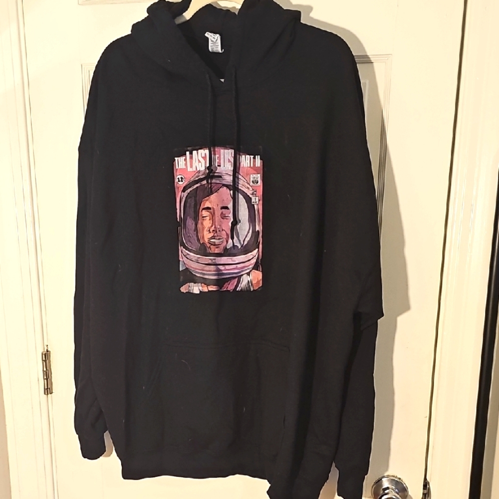 Black Graphic Hoodie (The Last Of Us Part II)